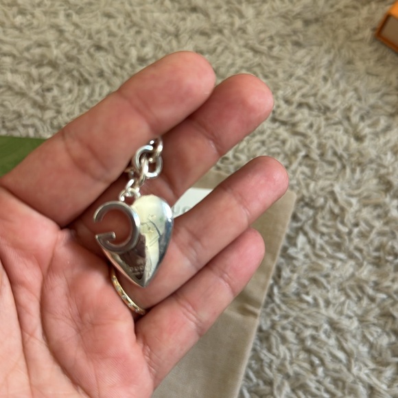 Gucci ❤️ Authentic - Picture 2 of 4